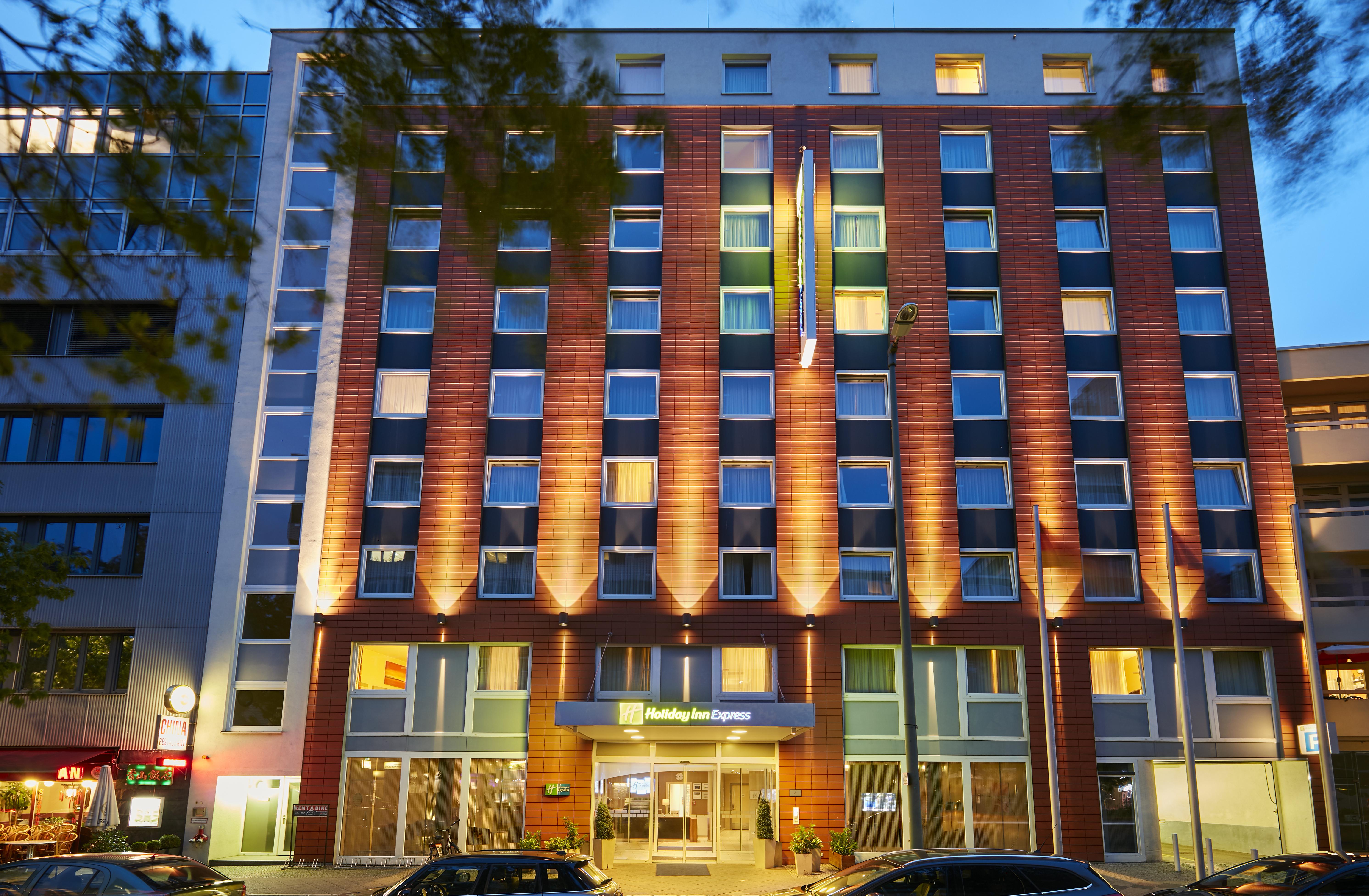 Holiday Inn Express Berlin City Centre West Exterior photo